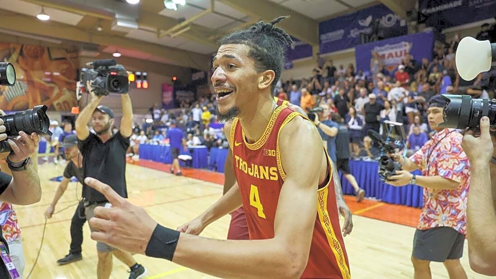 No. 24 USC hopes to take Maui momentum to Oregon