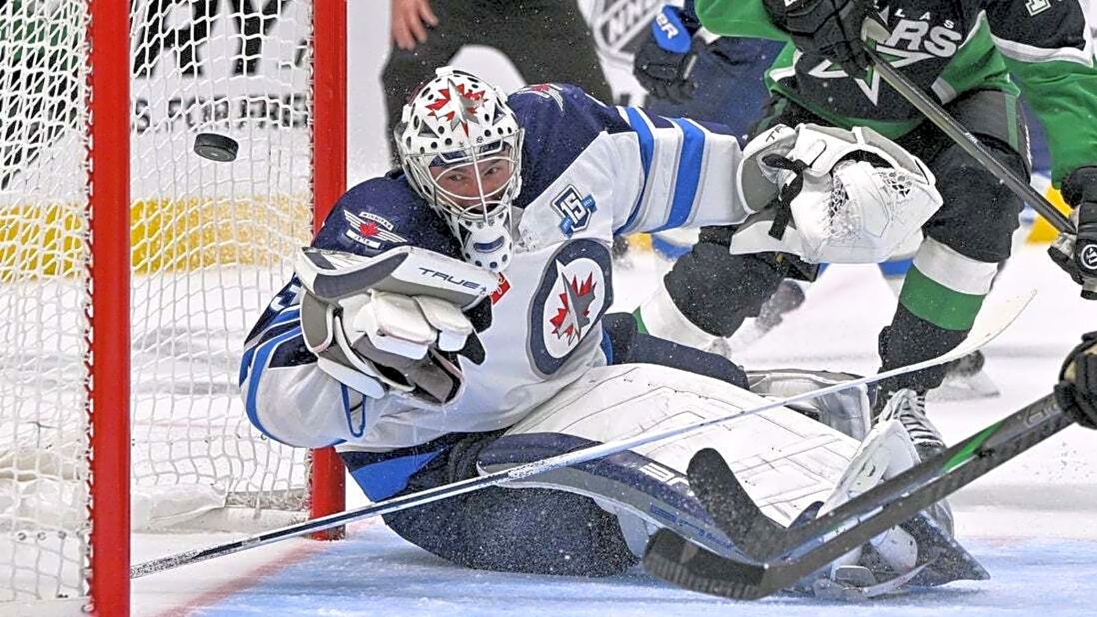 Jets and Canadiens, headed in opposite directions, face off