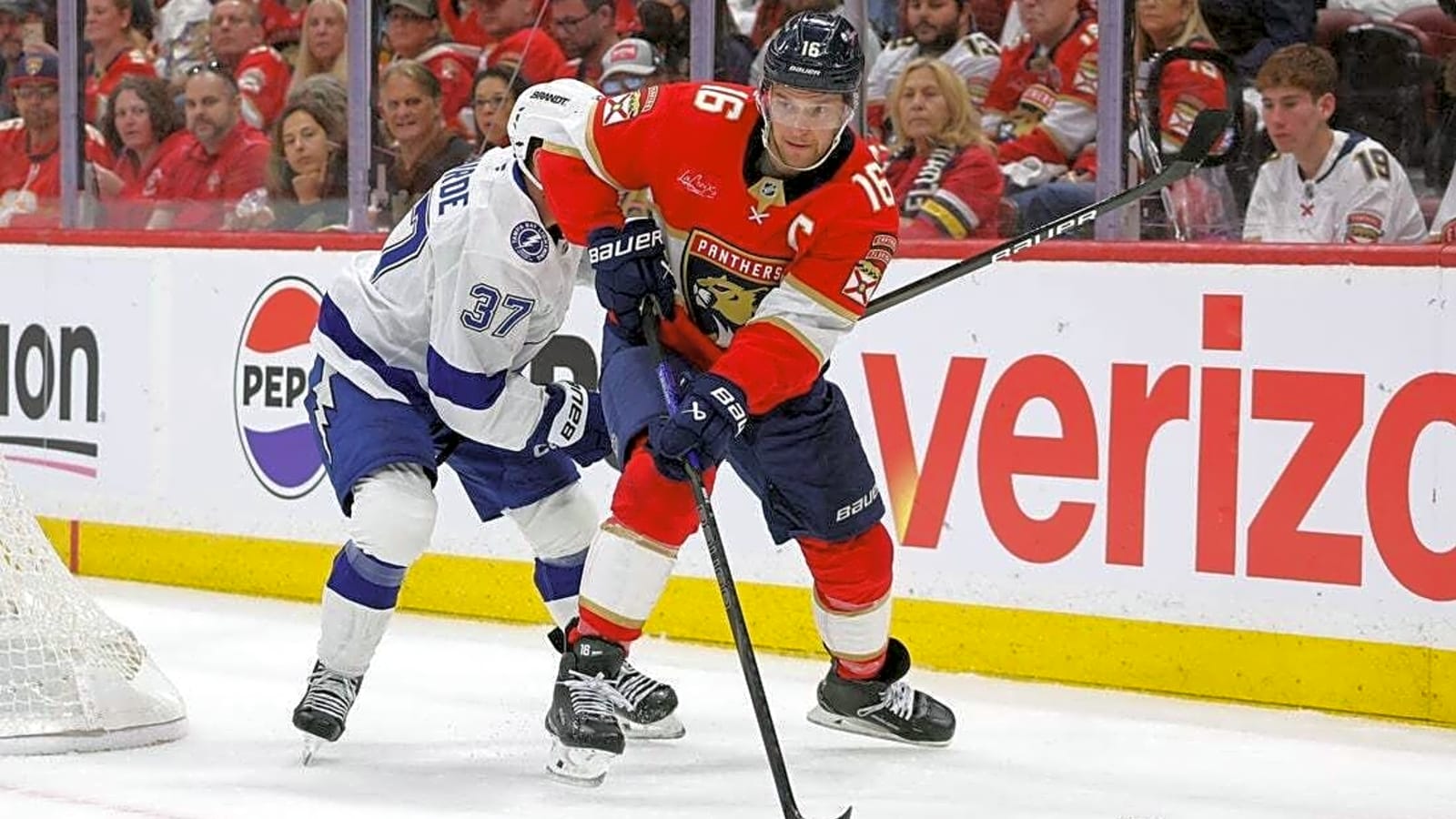 Lightning dispatch Panthers to make series closer
