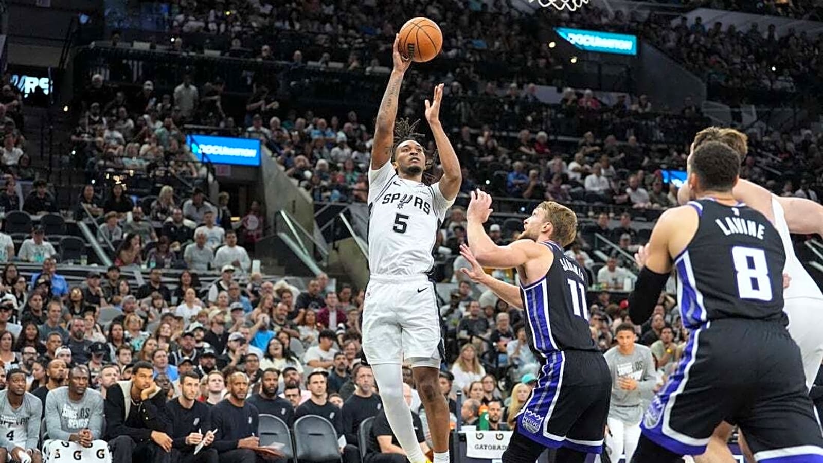 Report: Spurs standout Stephon Castle (hip) sidelined