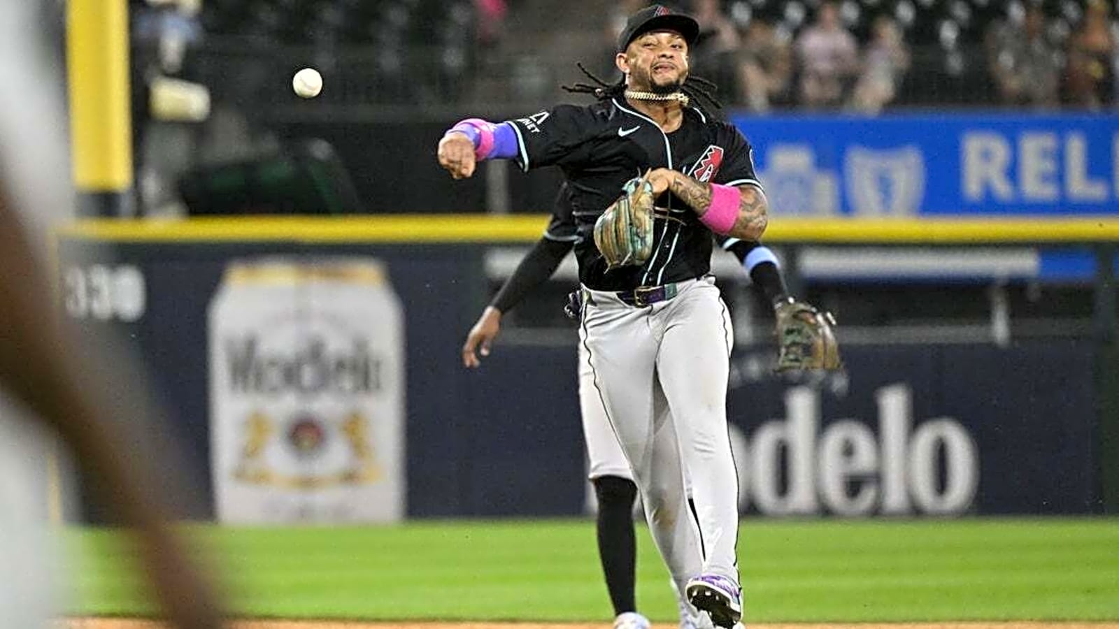 D-backs 2B Ketel Marte in tears after fan&#39;s verbal assault