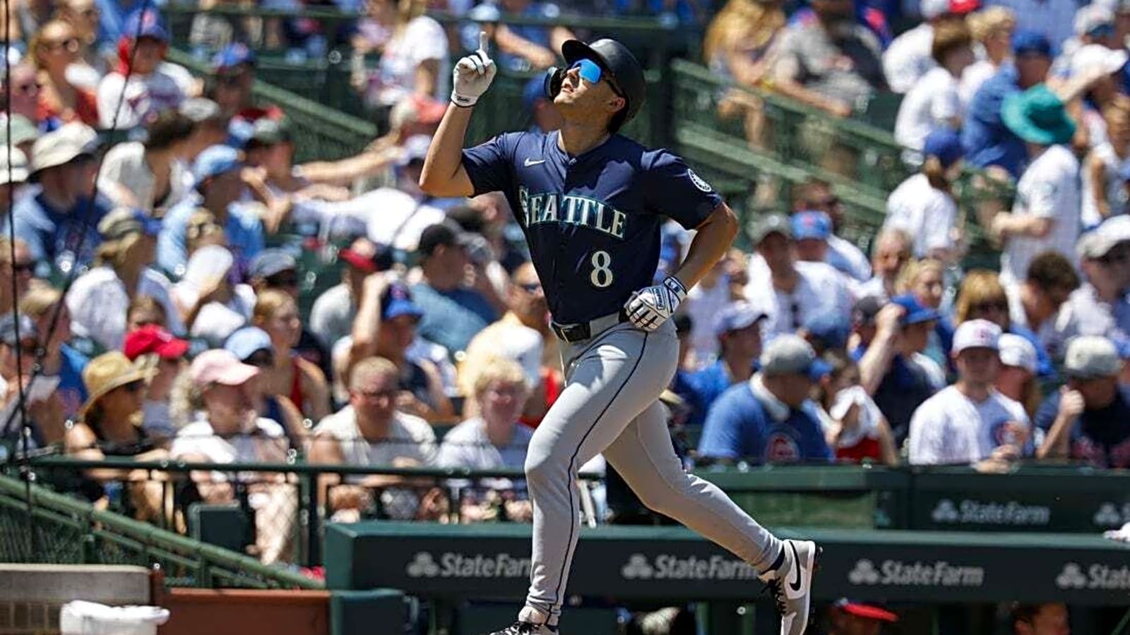Cal Raleigh hits 31st homer as Mariners hammer Cubs