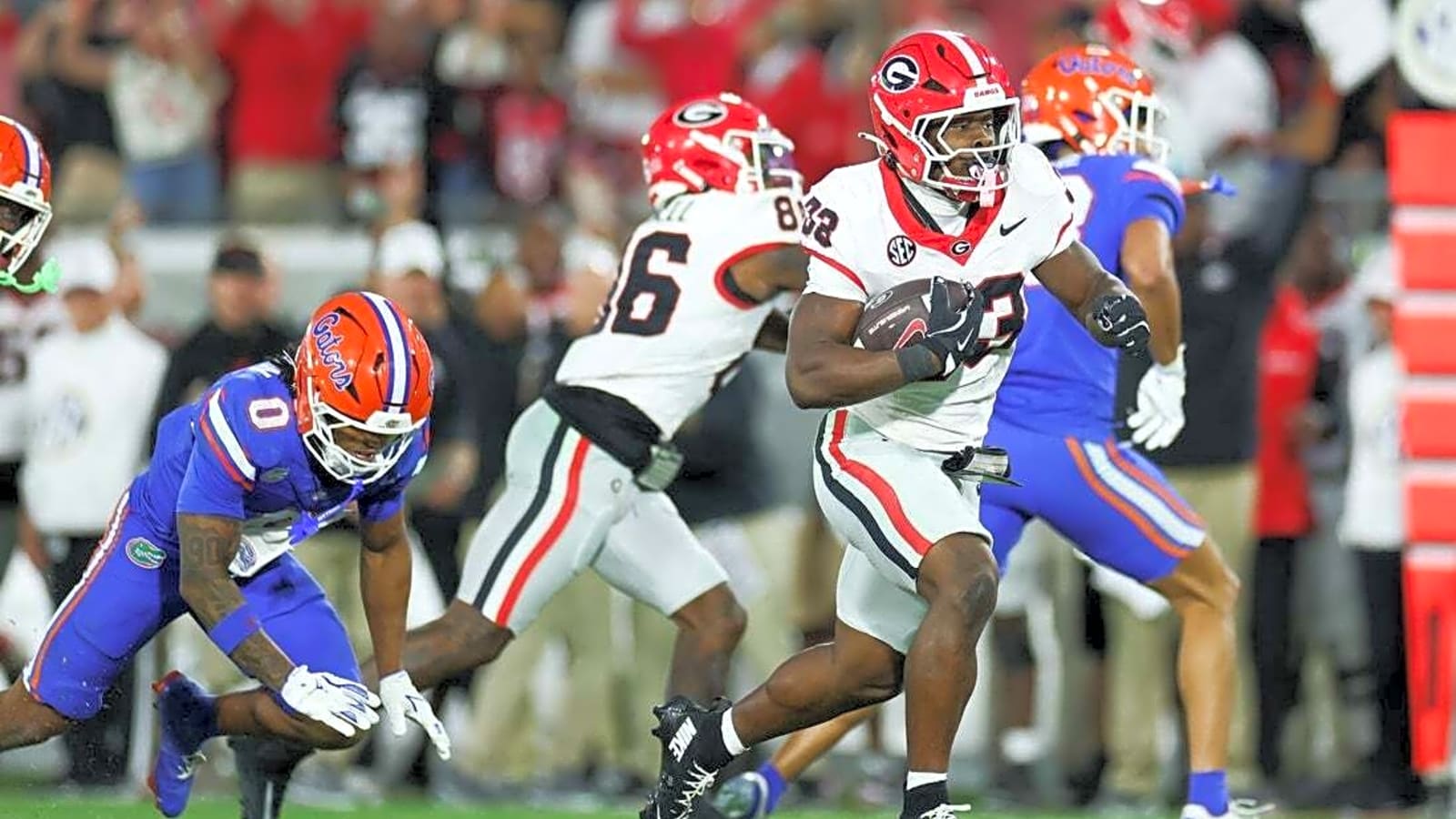 Chauncey Bowens, No. 5 Georgia hold off Florida