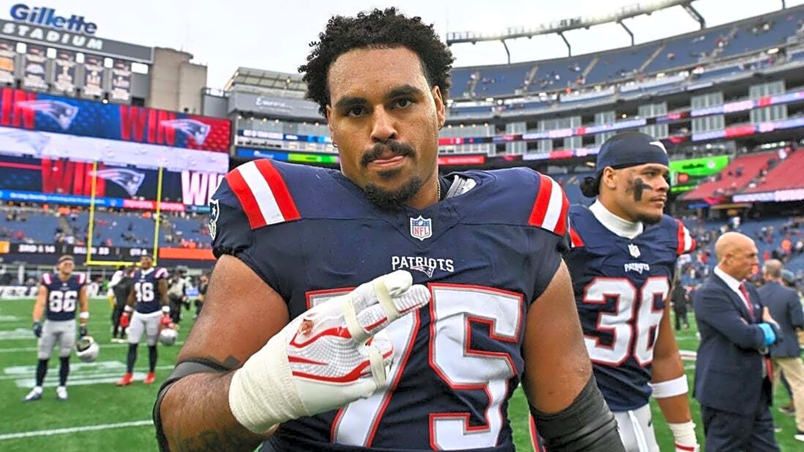 Patriots to be without both starting guards vs. Bears