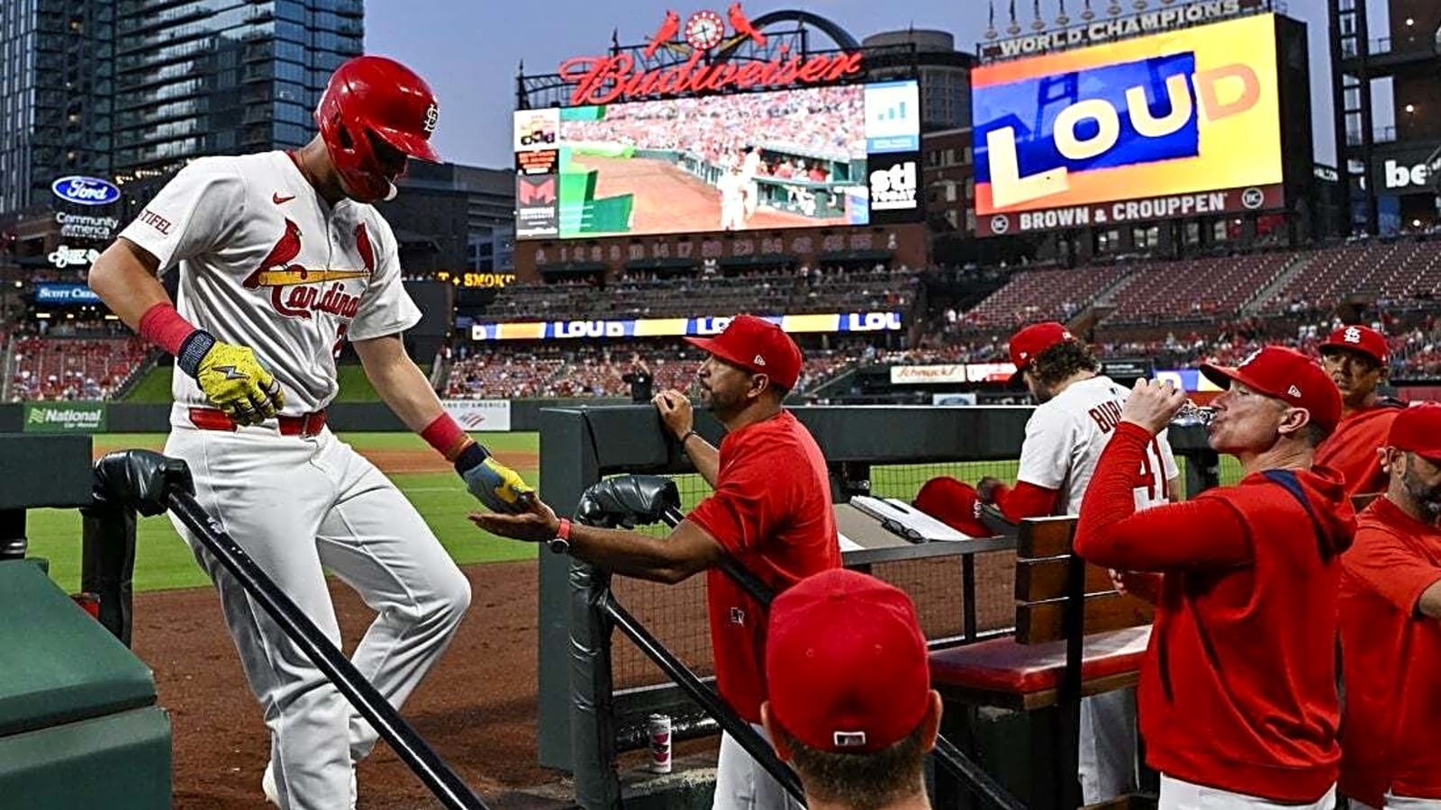 Cardinals OF Lars Nootbaar exits Braves game (side discomfort)