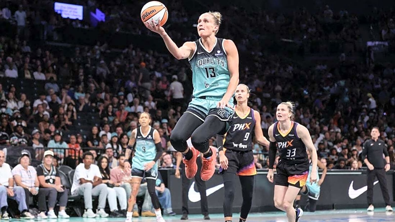 Sabrina Ionescu nets 29 as Liberty rally past Mercury
