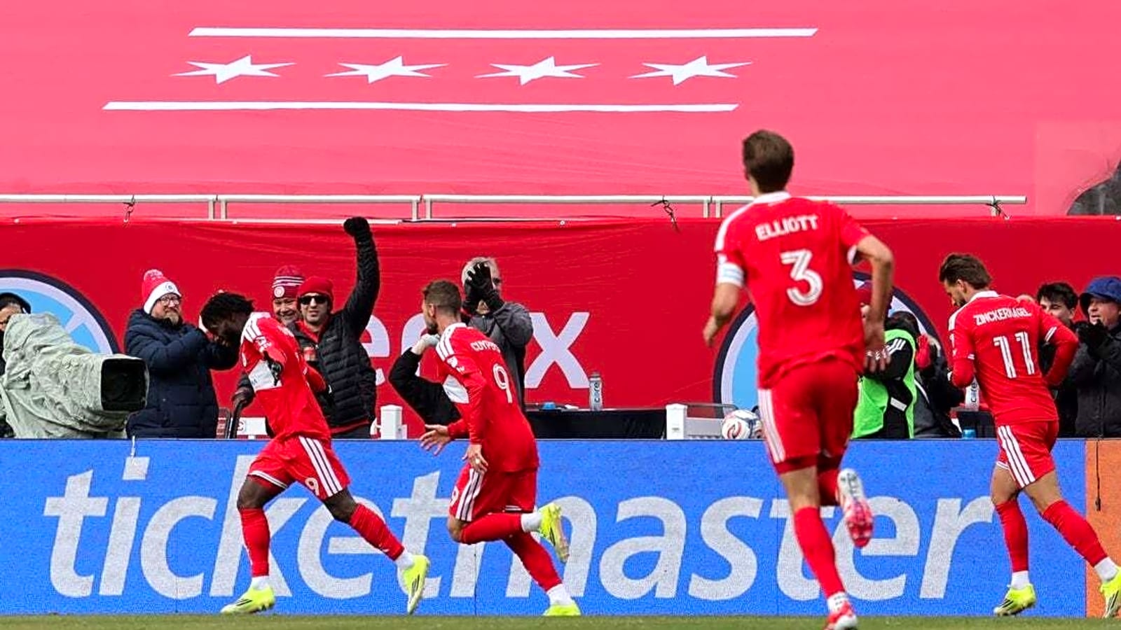 Chicago Fire score twice in stoppage time, blank CF Montreal