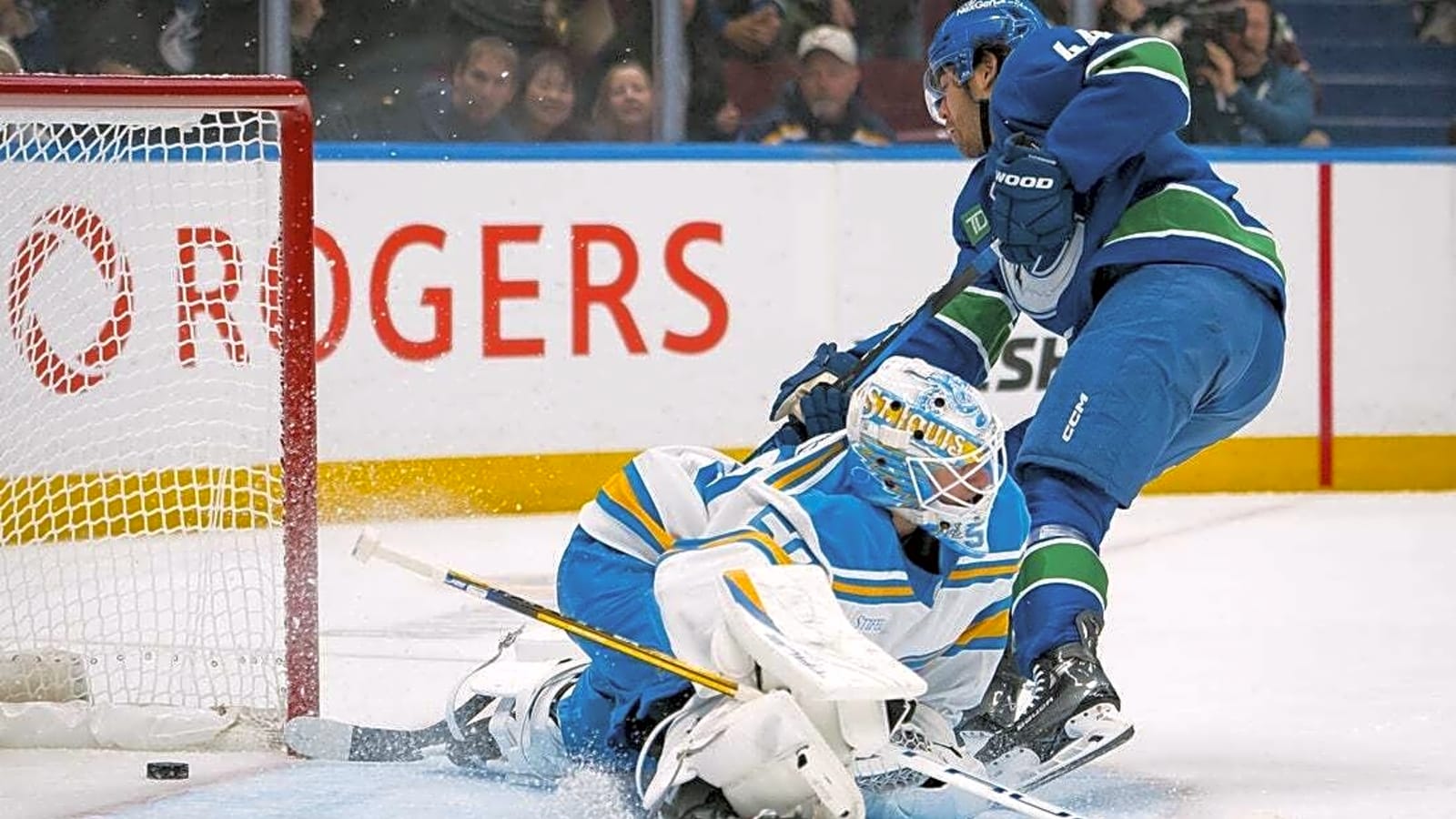 Blues outscore Canucks as Jimmy Snuggerud scores twice