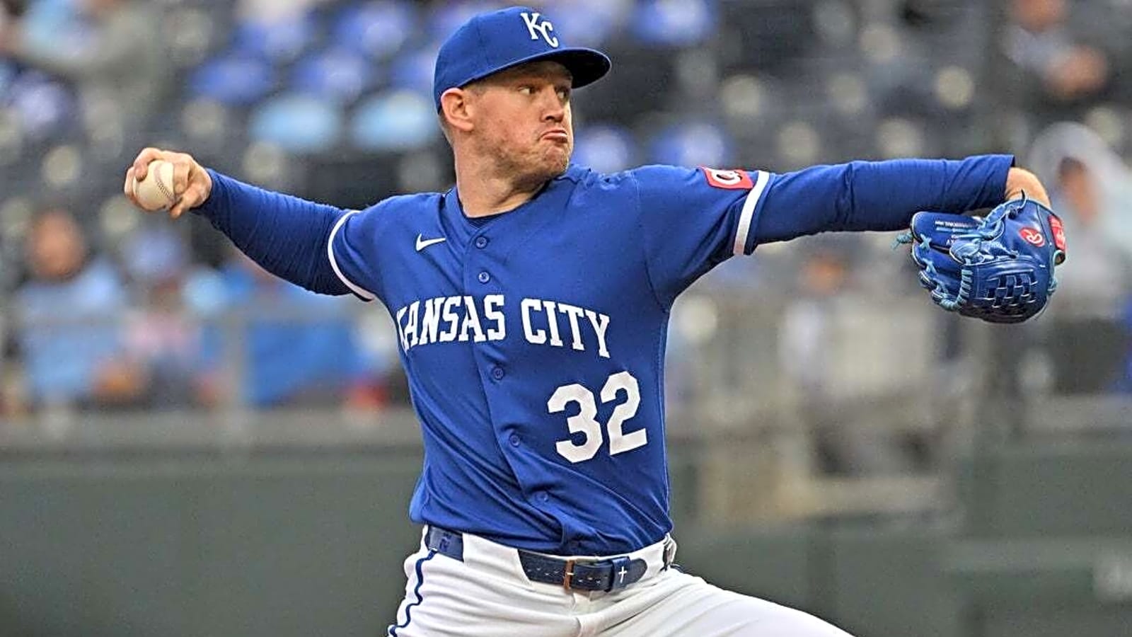 Royals' Stephen Kolek makes winning debut against Guardians