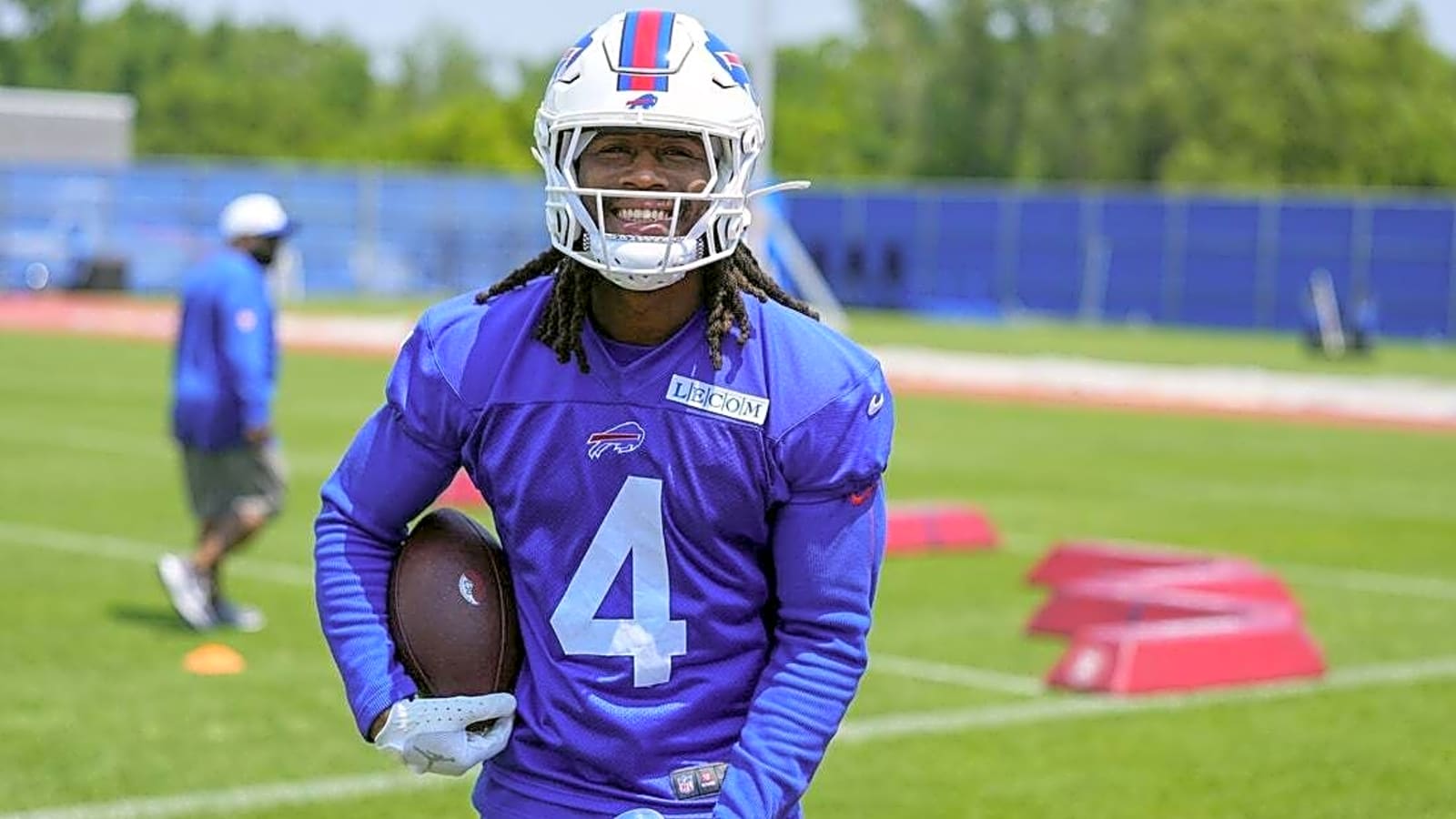Report: Bills RB James Cook to attend training camp