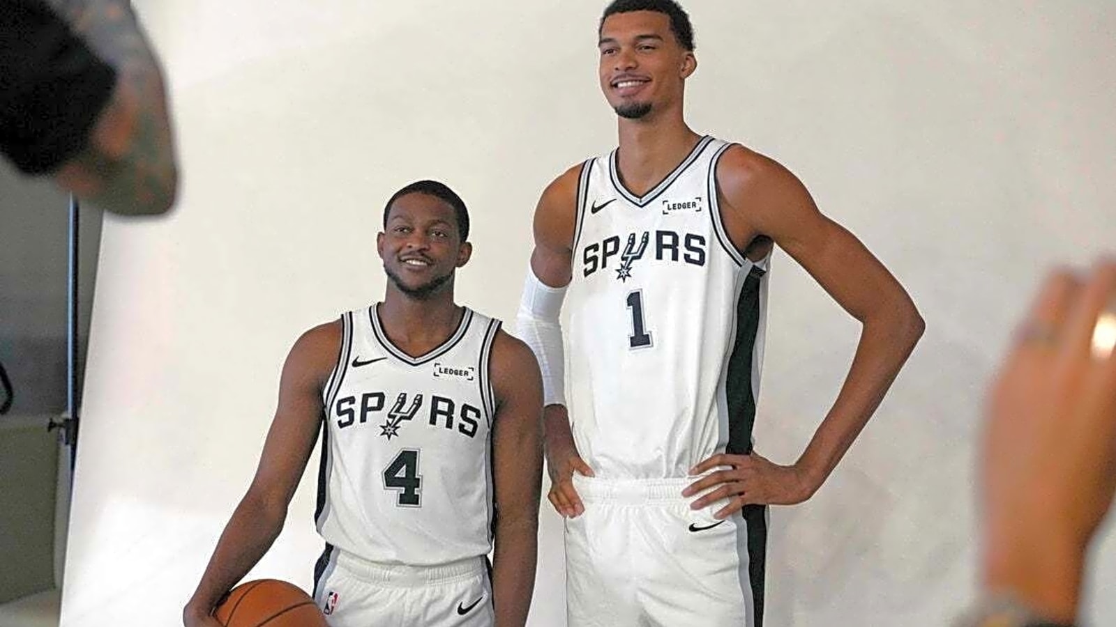 Spurs welcome back taller Victor Wembanyama; PG De&#39;Aaron Fox (hamstring) out
