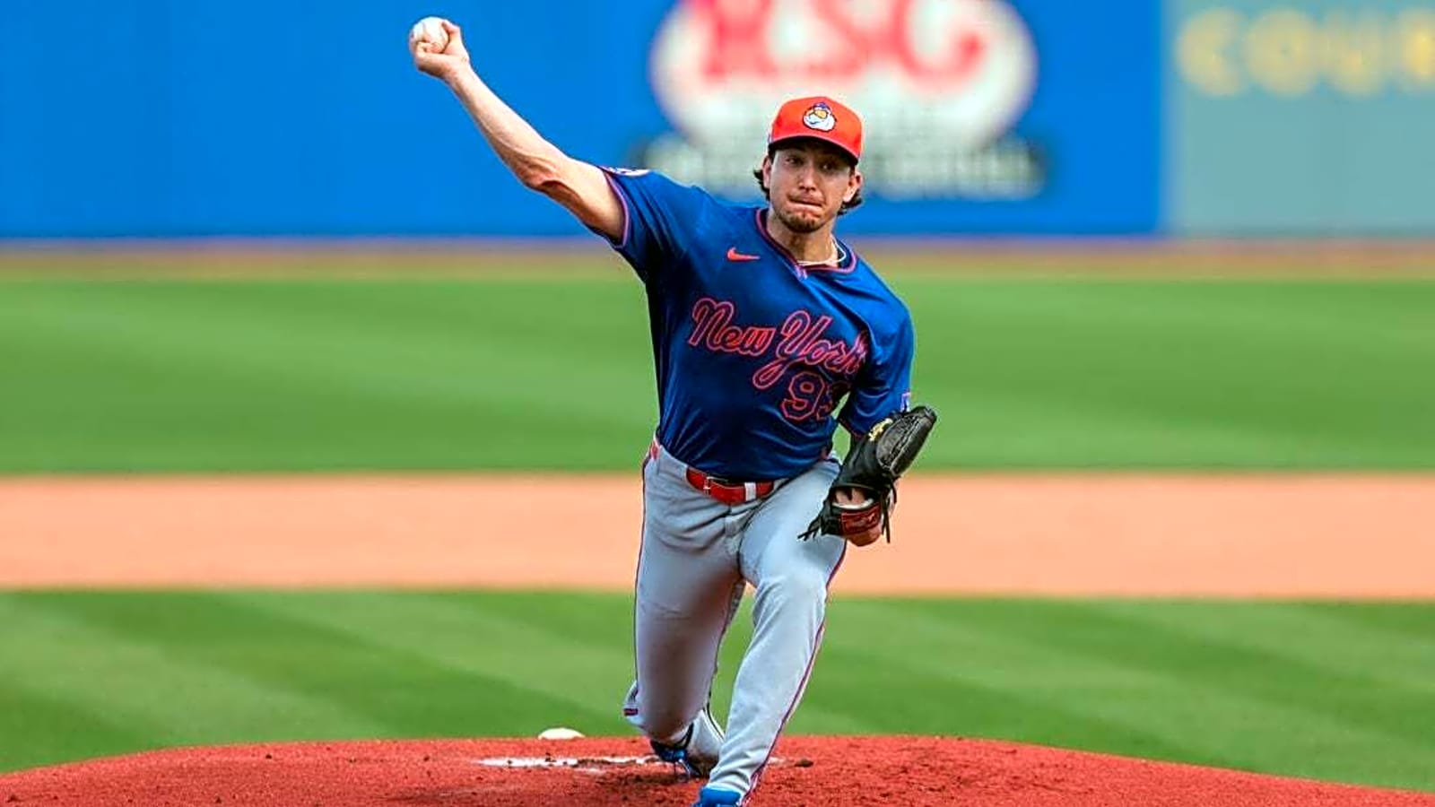 Orioles claim RHP Dom Hamel off waivers