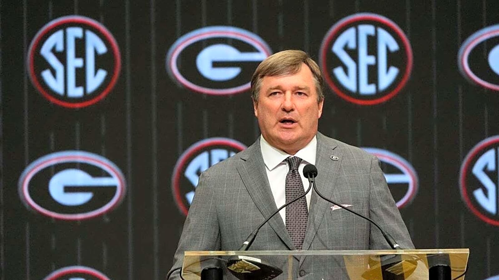 SS Georgia: QB Stockton, Smart lead Bulldogs through unfamiliar youth movement