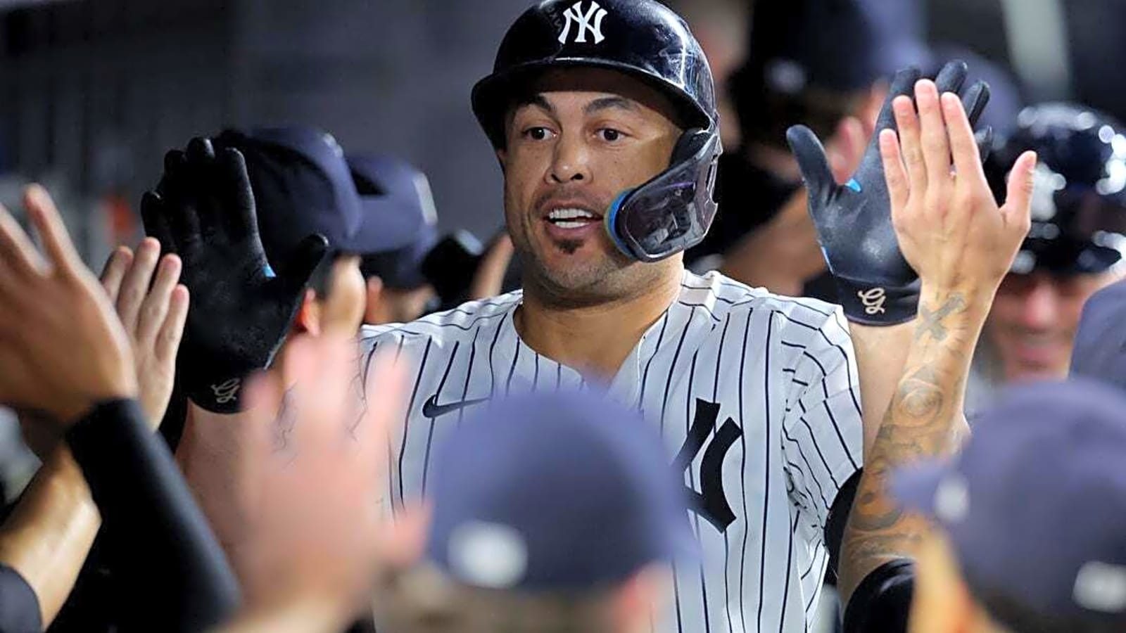 Yankees pound Orioles, remain tied for first in AL East