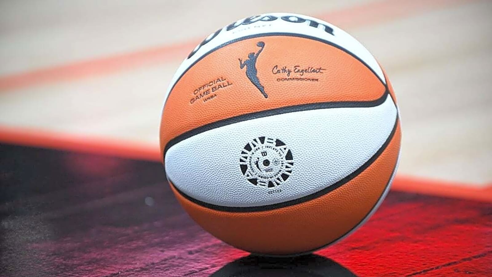 Report: WNBA offers $1M max base salary plus revenue sharing