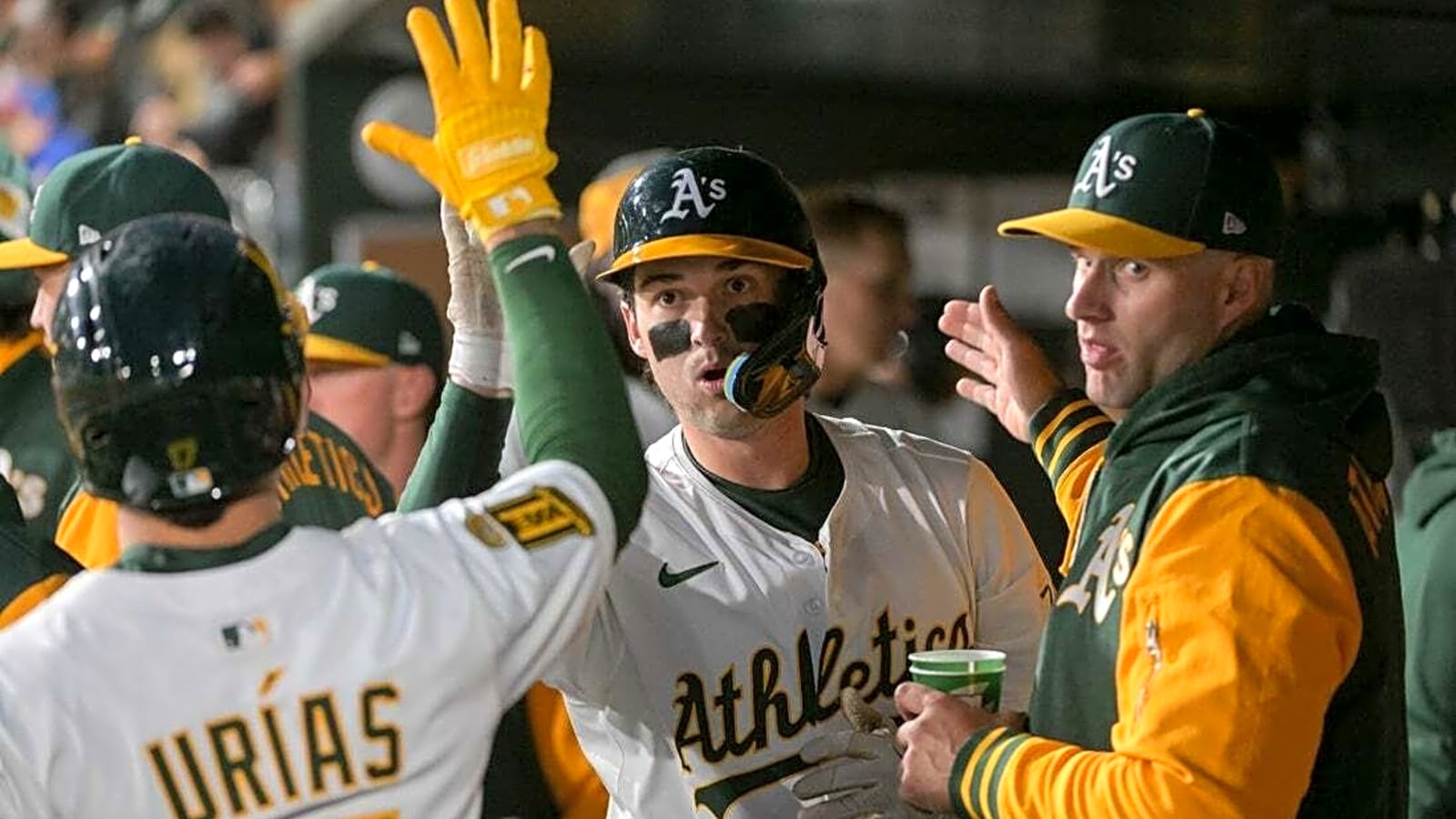 A&#39;s, riding hot streak, look to climb above .500 in matchup vs. White Sox