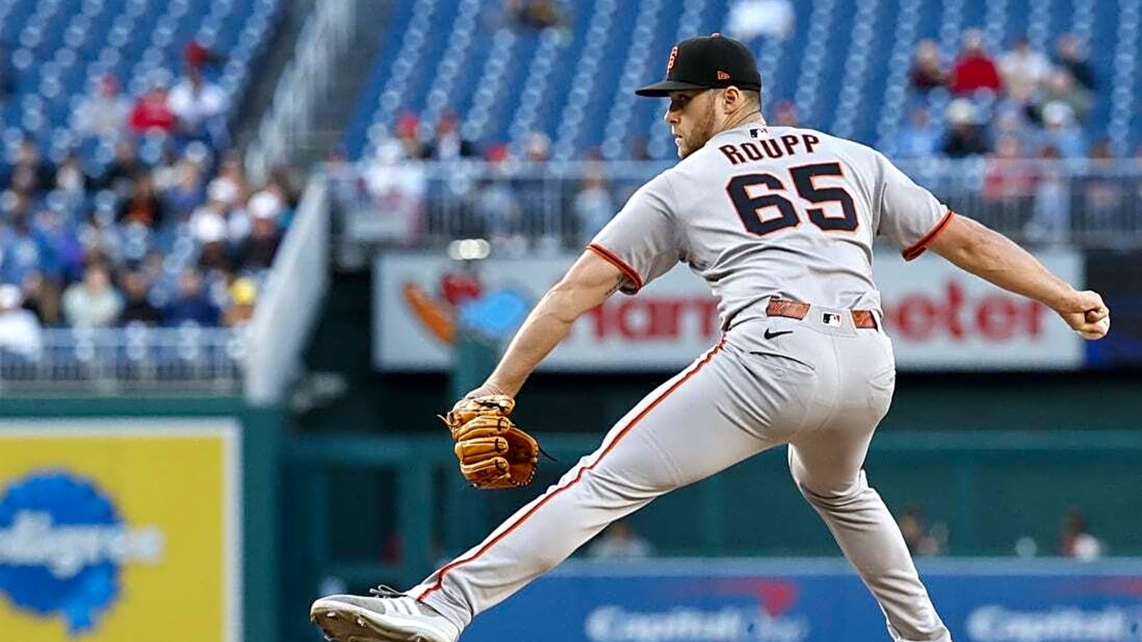 Giants snap Nationals&#39; winning streak in shutout fashion