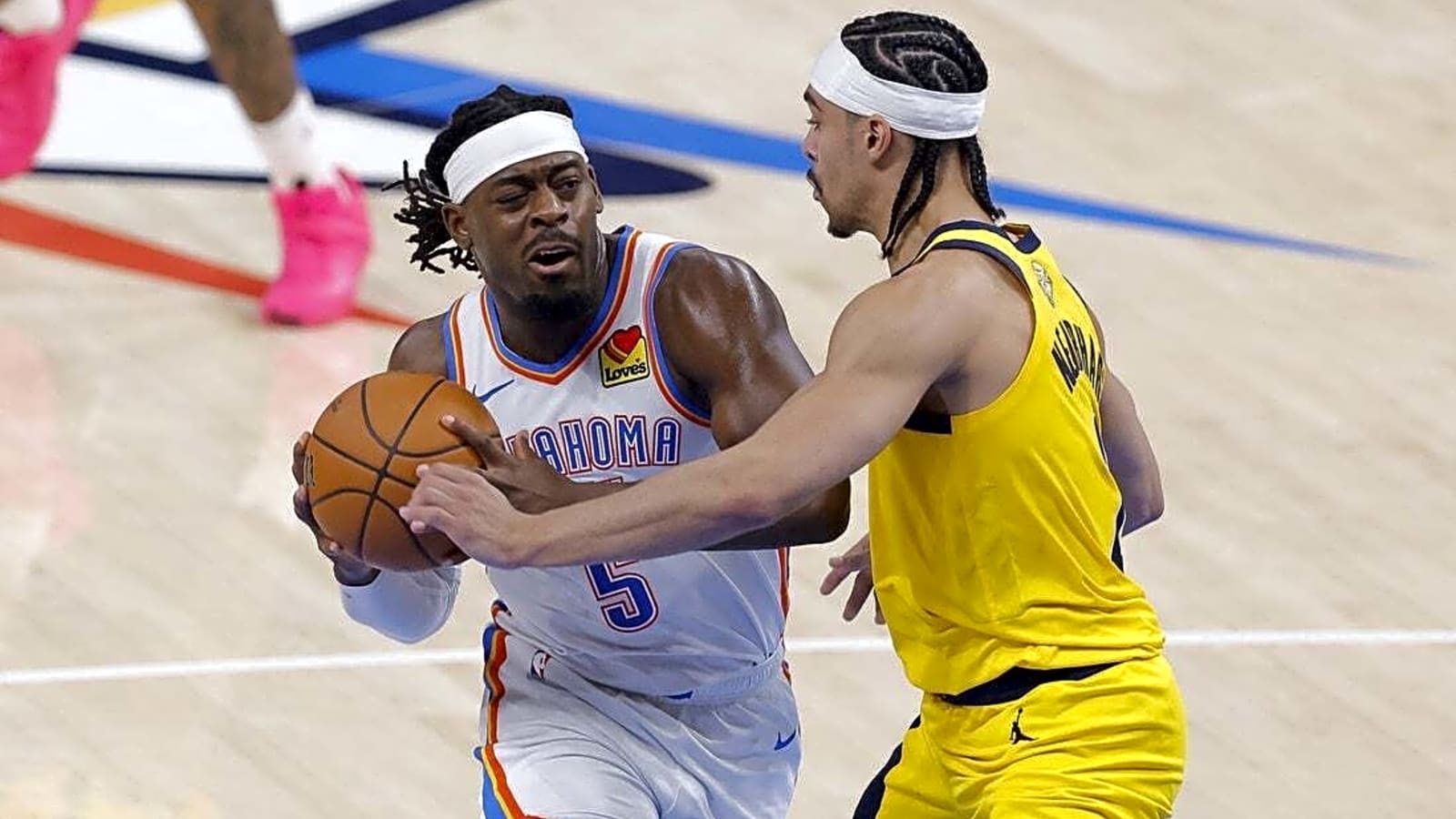 Thunder withstand Pacers&#39; rally to take 3-2 Finals lead