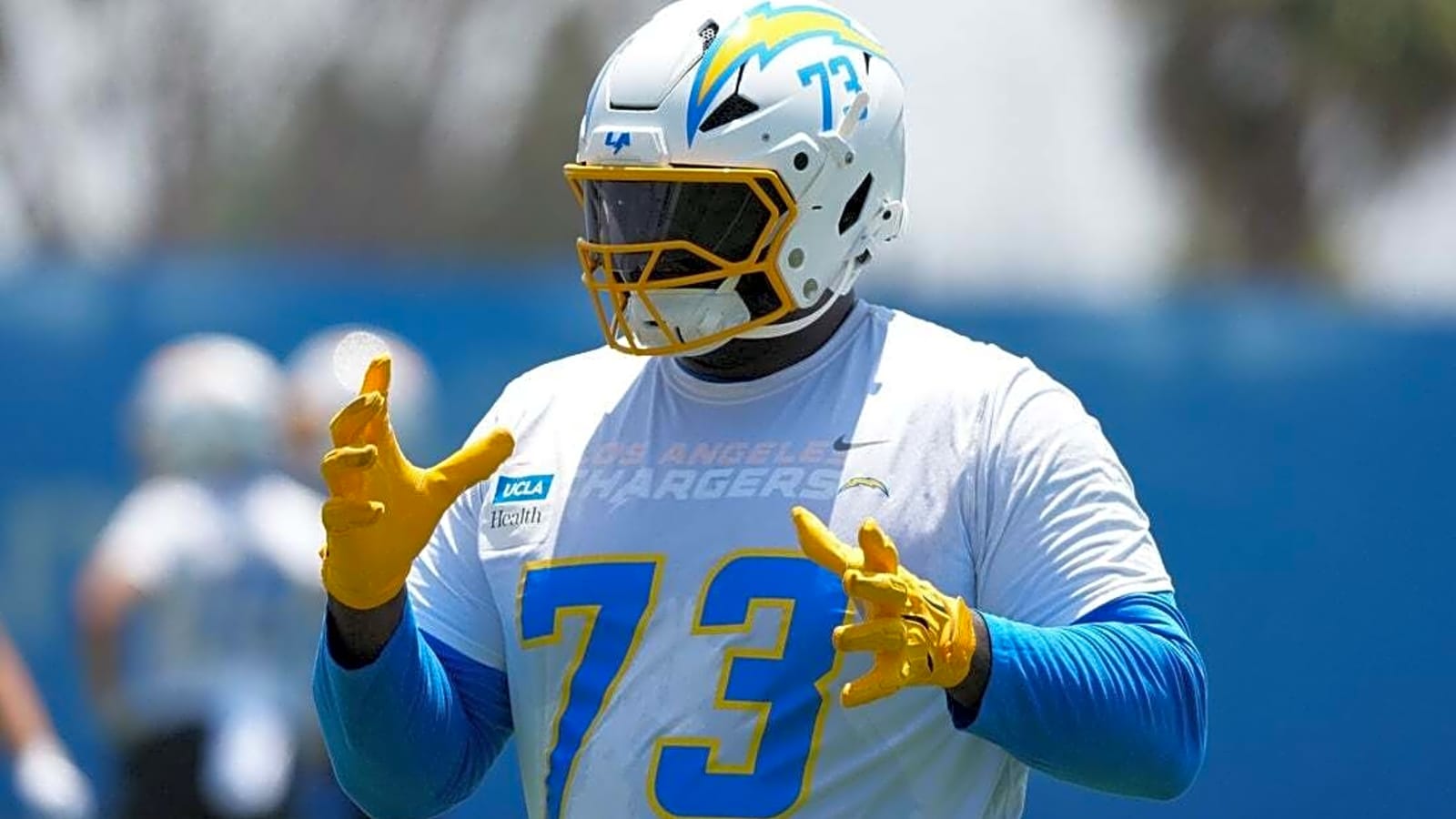 Report: Packers signing veteran OL Mekhi Becton
