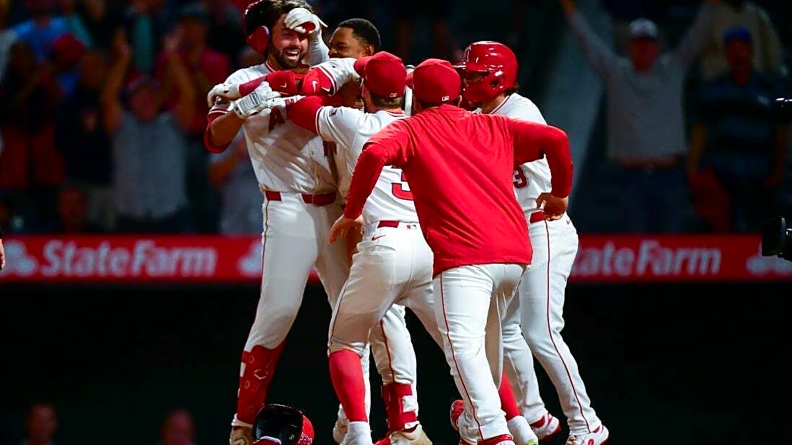 MLB roundup: Rookie&#39;s big night boosts Angels in extras