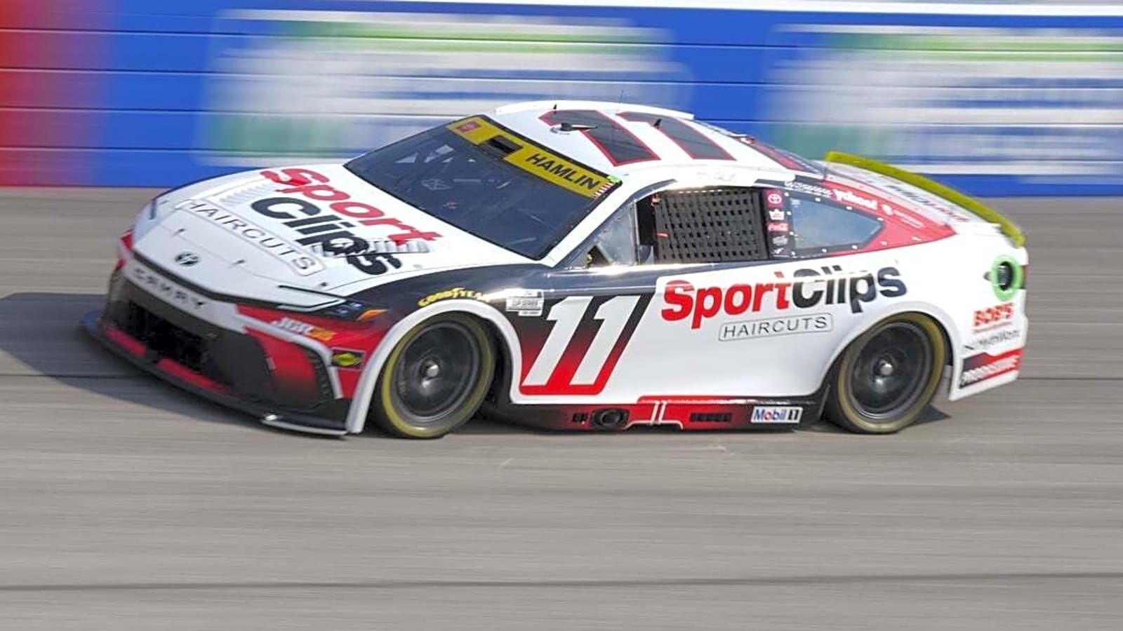 Chase getting tighter entering Bristol night race