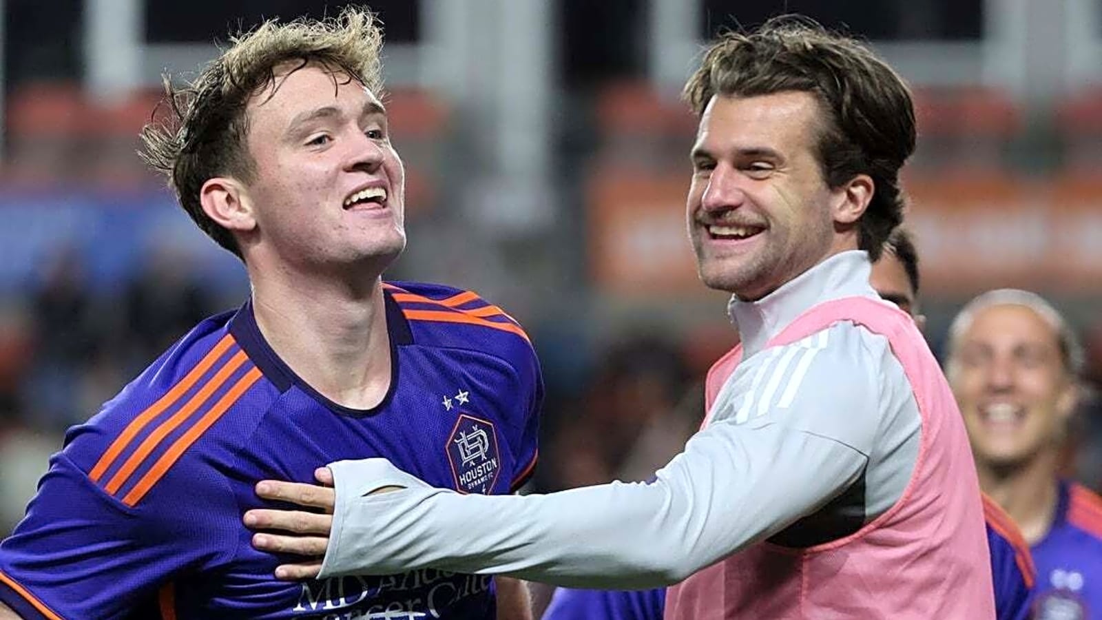Dynamo aim to keep defending champion Galaxy winless
