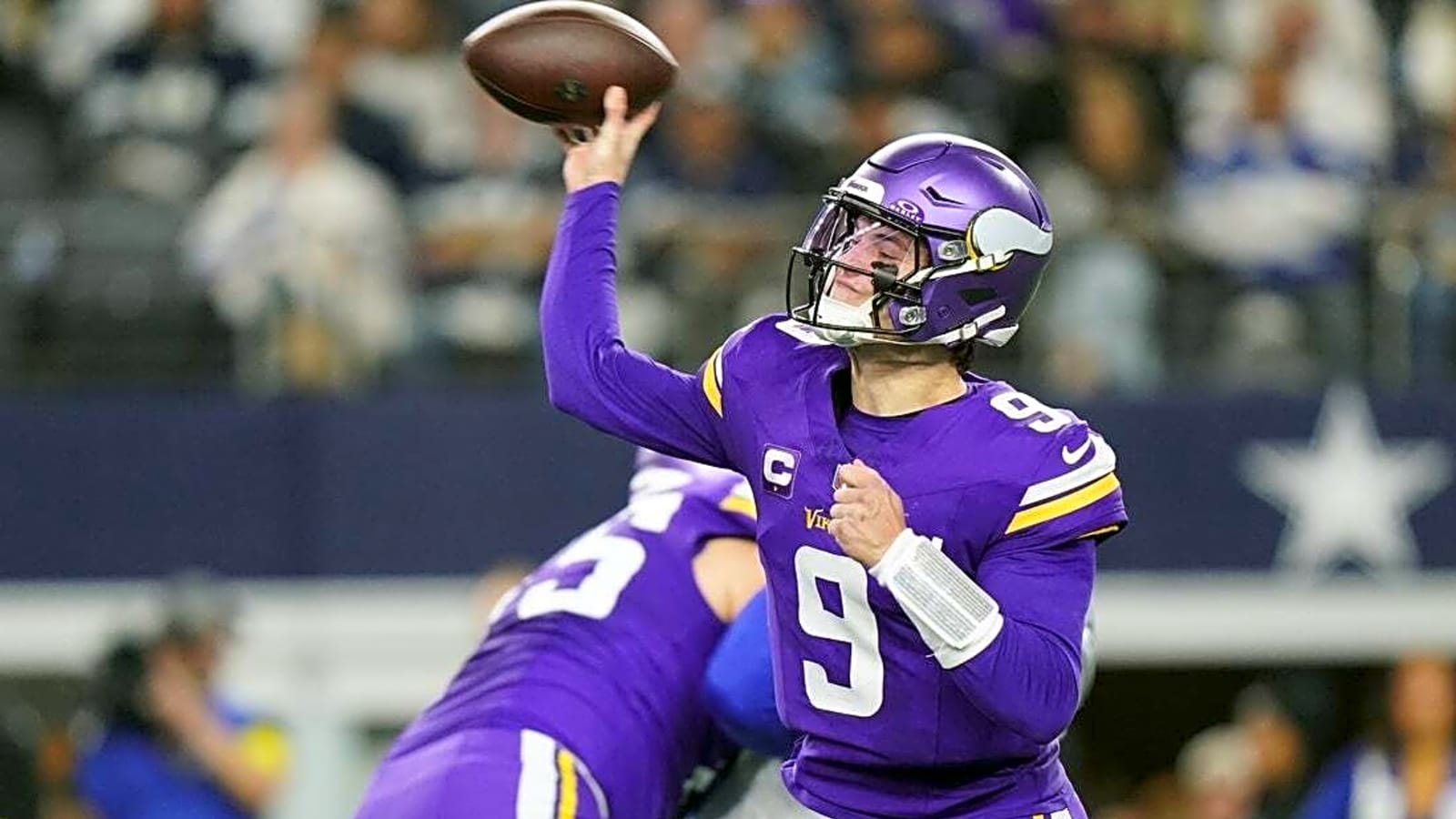 Defenses present challenges for young Vikings, Giants QBs