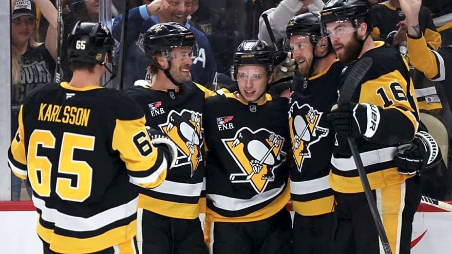 Arturs Silovs, Penguins blank Golden Knights