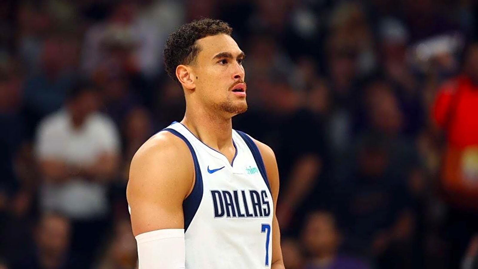 Mavericks part ways with veteran big man Dwight Powell