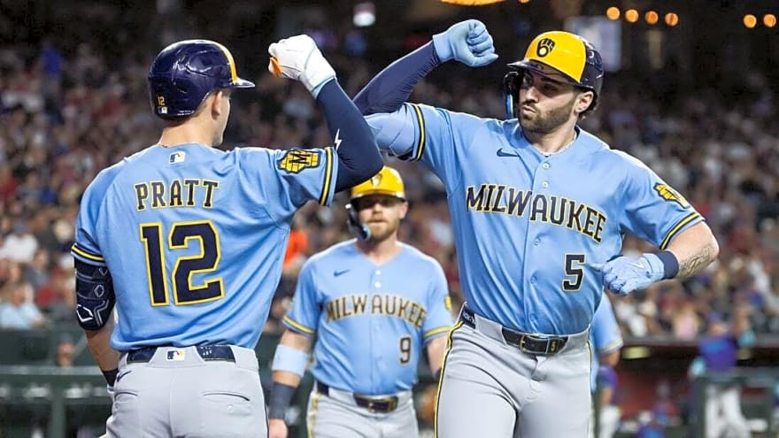 Four-run, 11th-inning rally sends Brewers past Diamondbacks