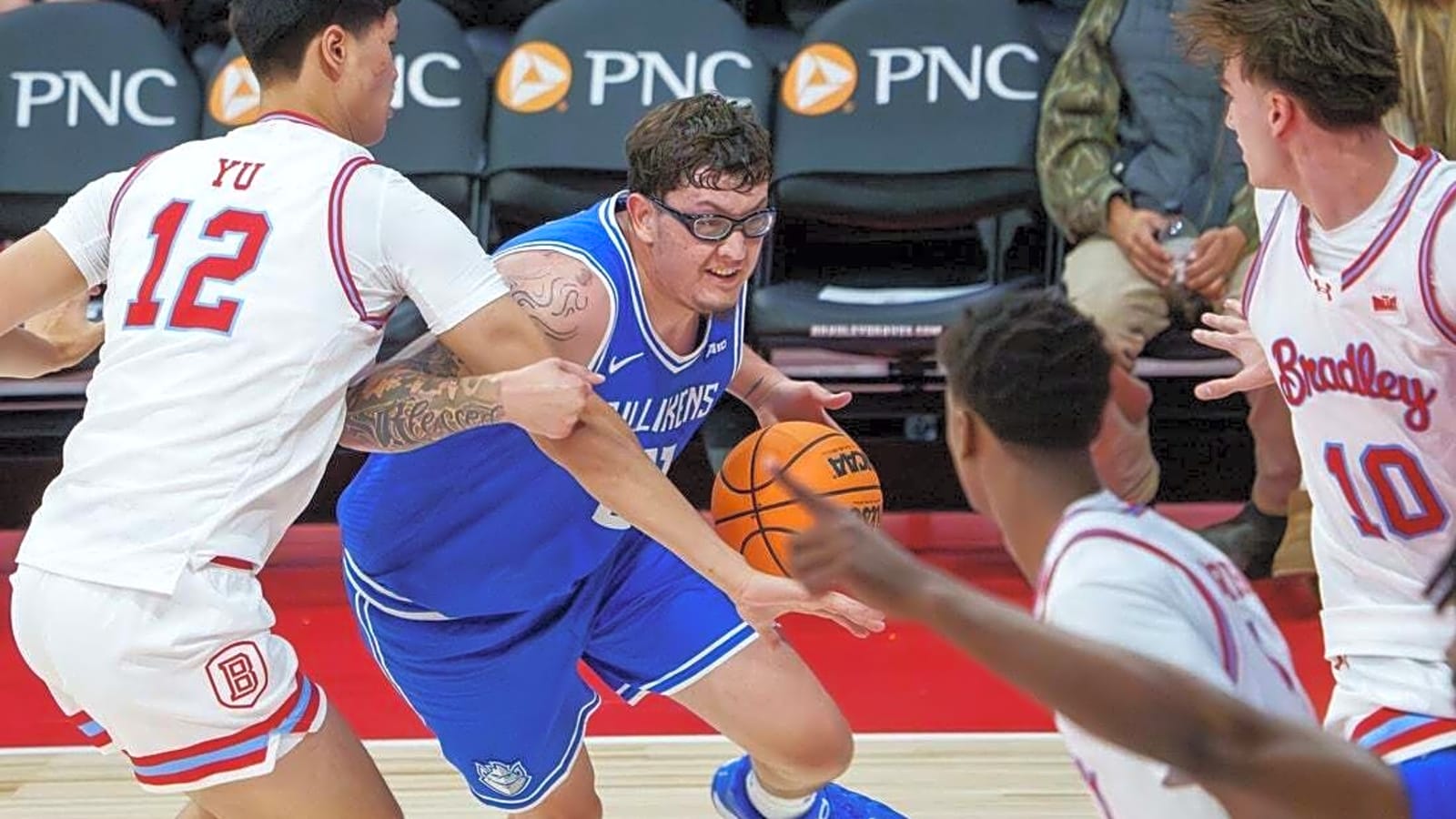 No. 24 Saint Louis escapes Duquesne's late push