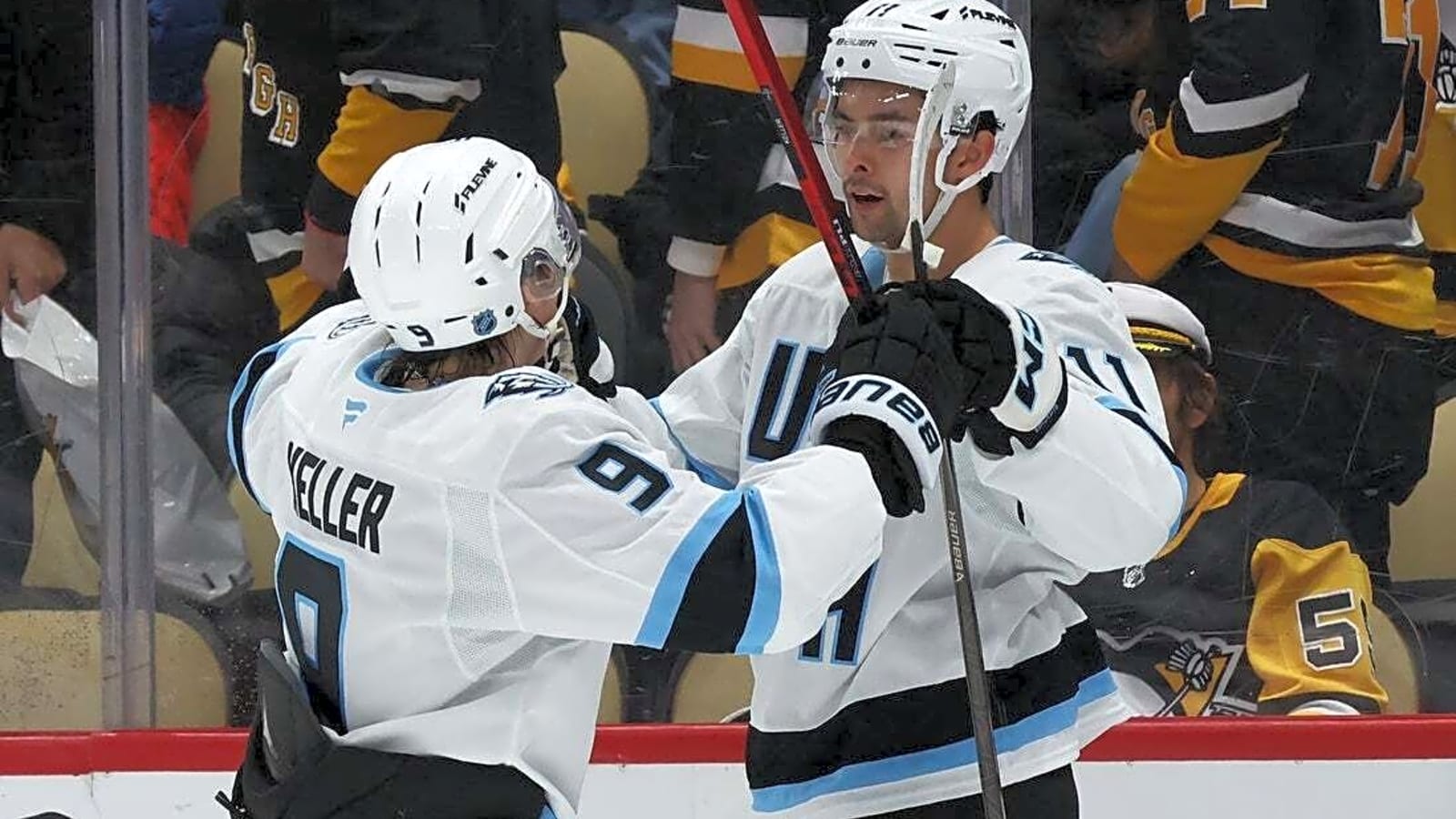 Mammoth rolling, aim to gain on stumbling Stars