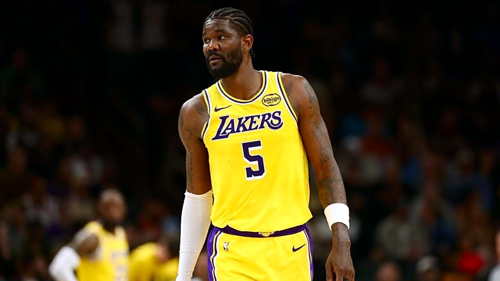 Lakers' Deandre Ayton (knee) leaves game against Nuggets