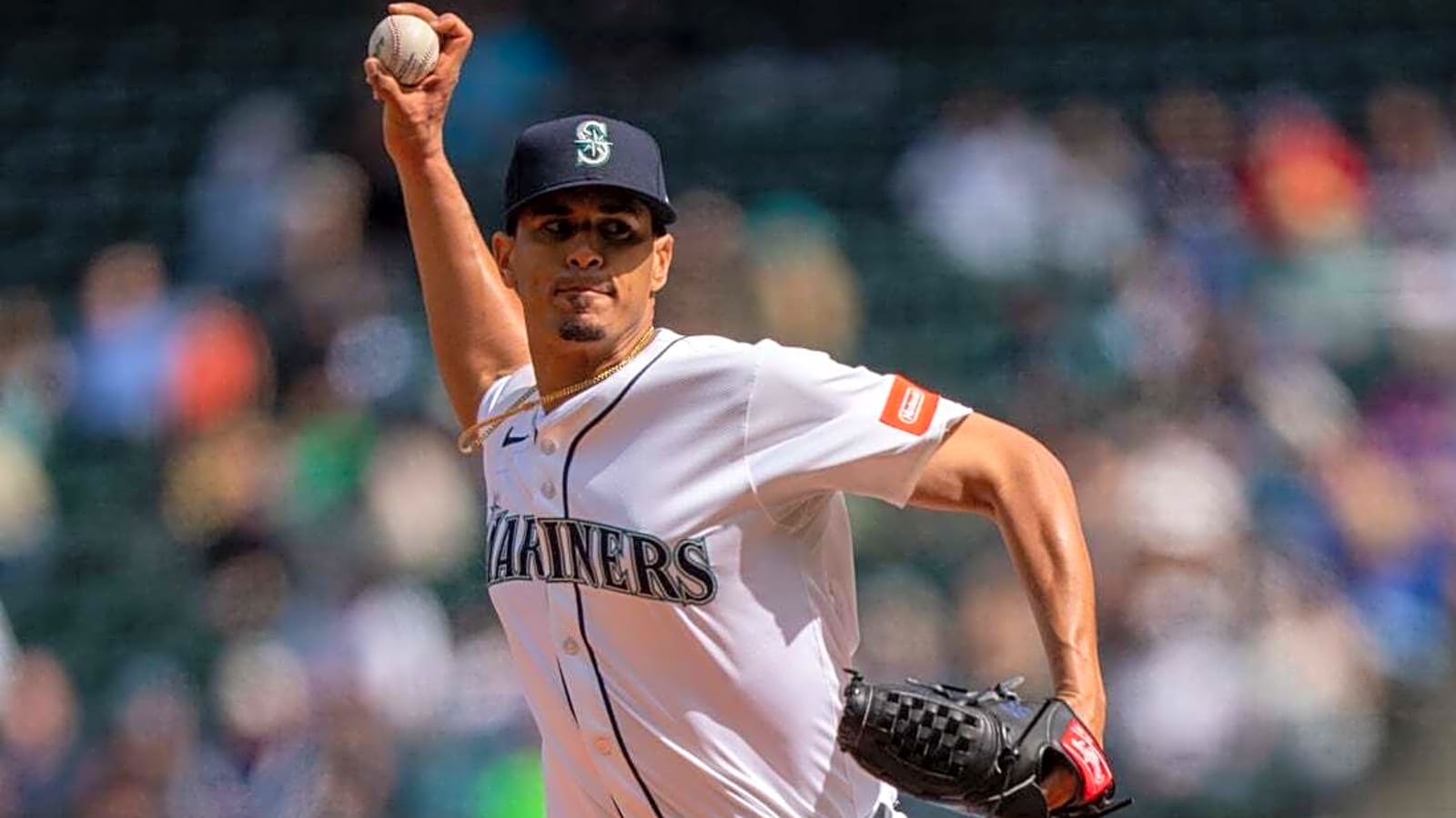 Orioles acquire RHP Luis F. Castillo from Mariners