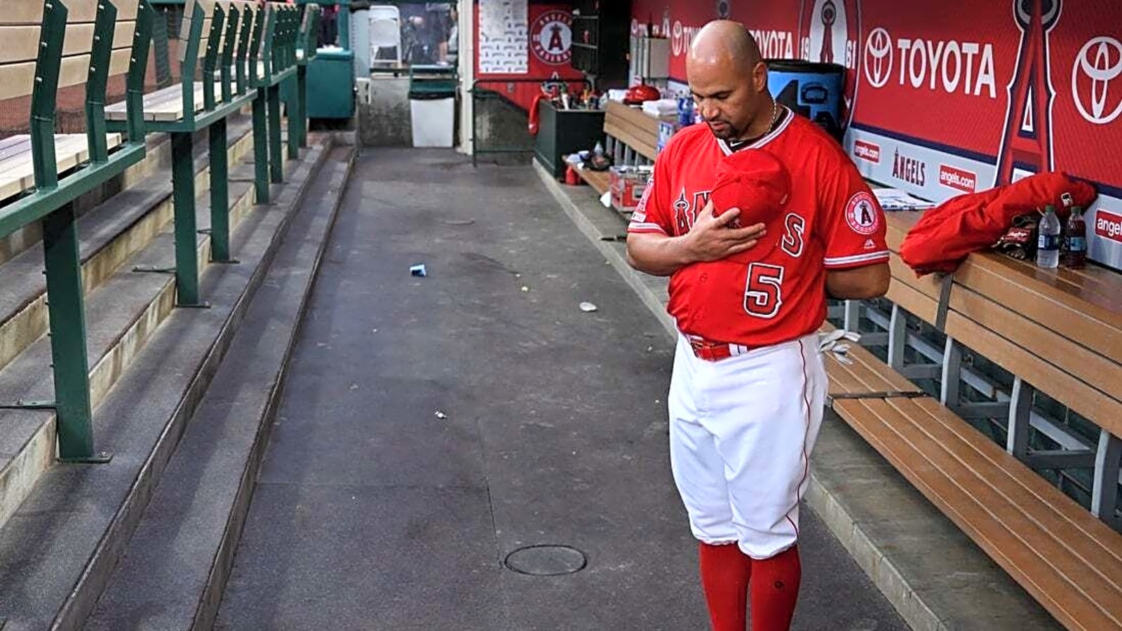 Report: Albert Pujols leading candidate for Angels&#39; managerial job