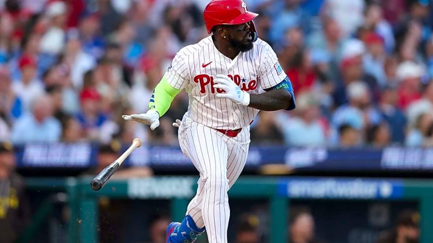 Phillies OF Adolis Garcia exits with pulled shoulder muscle vs. Jays