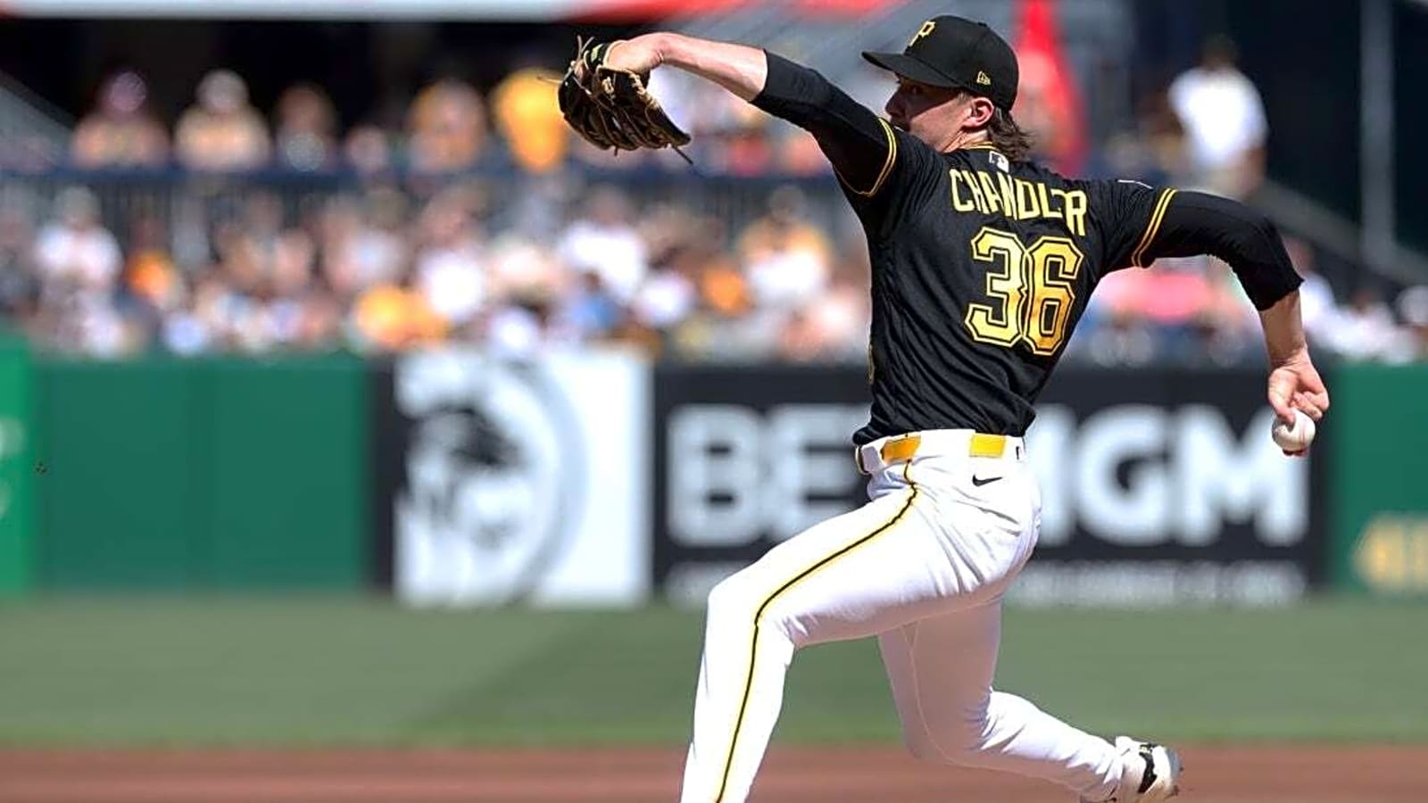 Pirates halt Marlins' six-game winning streak