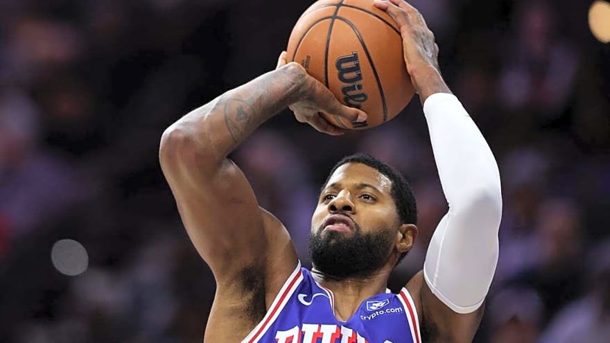 One star likely in, another out as 76ers, Bucks tussle