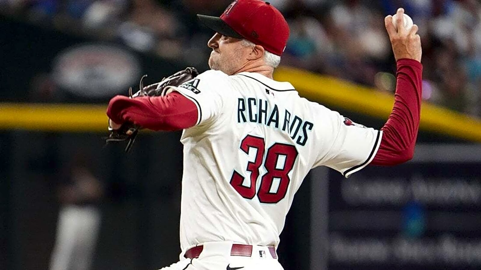 White Sox acquire RHP Trevor Richards from Phillies