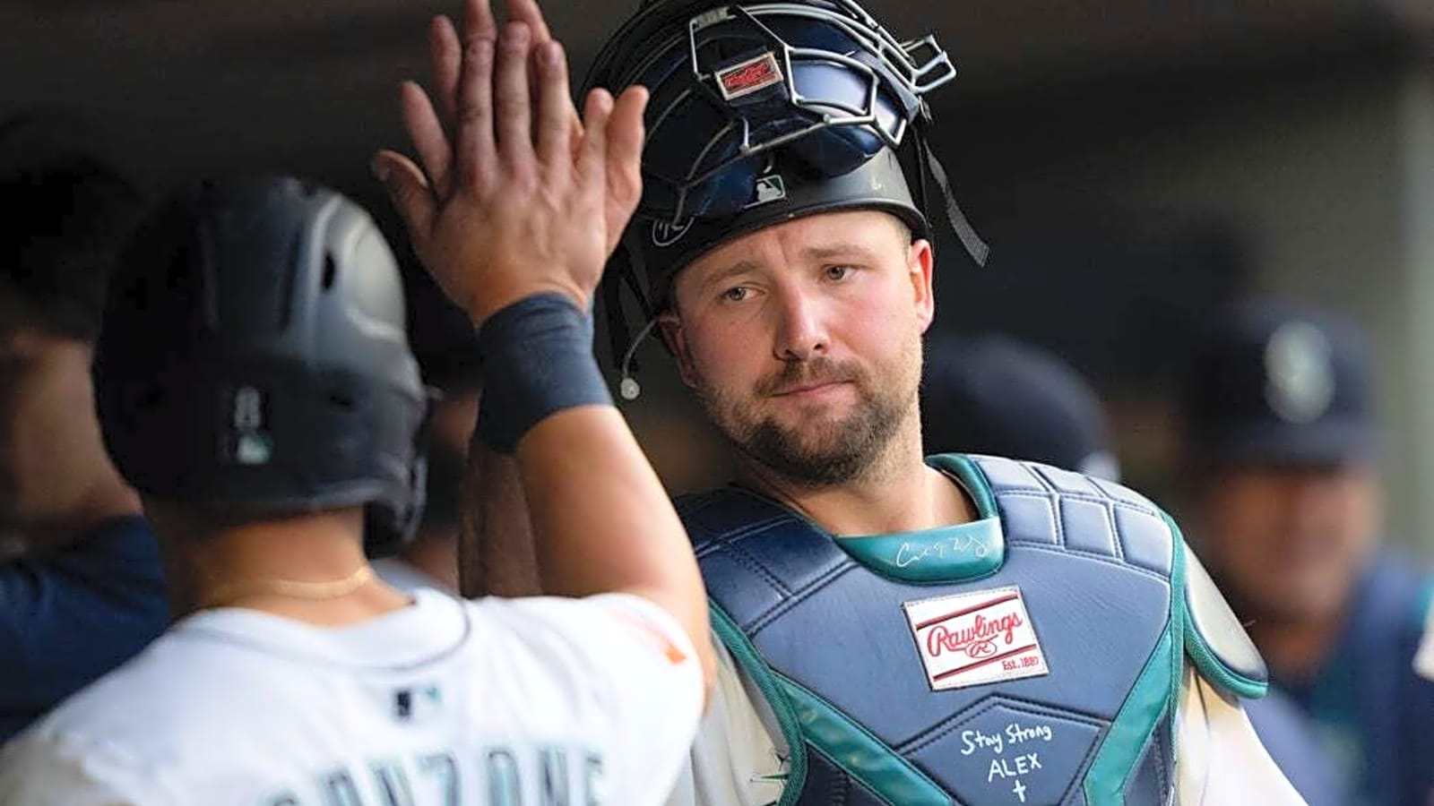 Mariners deliver in 11th to outlast Astros