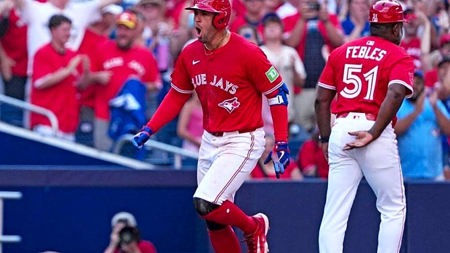 MLB roundup: George Springer&#39;s 2 HRs, 7 RBIs lift Jays past Yankees
