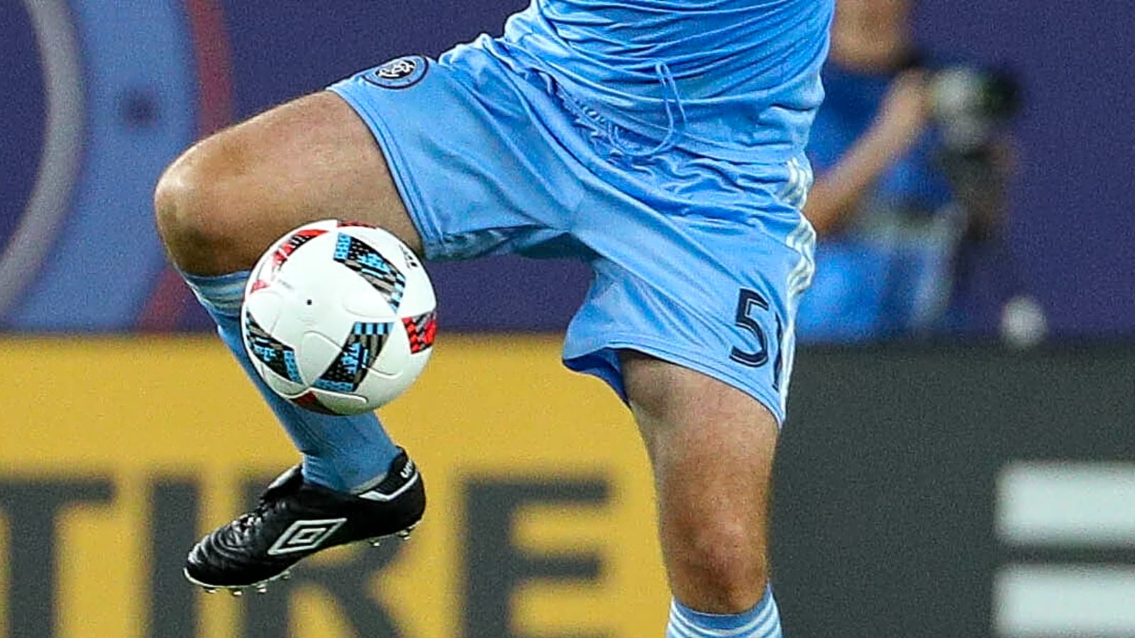 Crystal Palace considering shock move for former Chelsea star as new manager