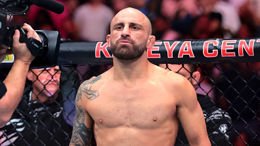 Alexander Volkanovski could extend his longstanding record during fight against Diego Lopes at UFC 325