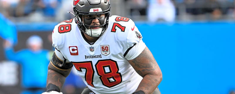 NFC Notes: Tua Tagovailoa, Michael Penix, Tristan Wirfs, Buccaneers, Falcons, Panthers