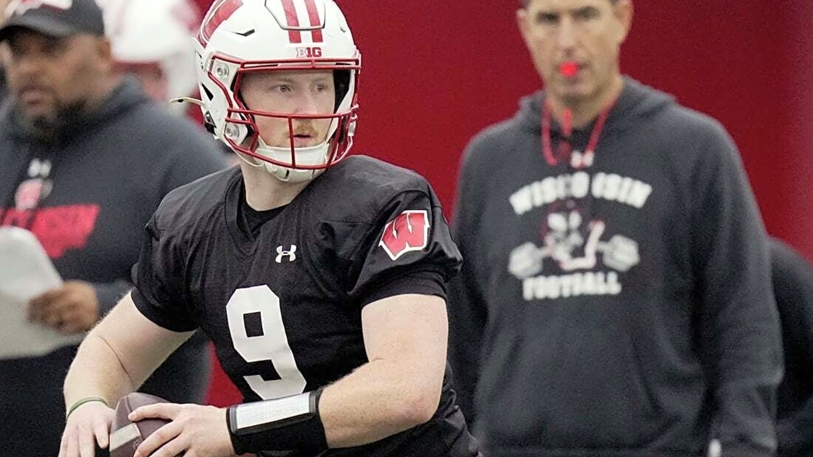 Wisconsin unveils new QB, RB and OC against Miami (Ohio)