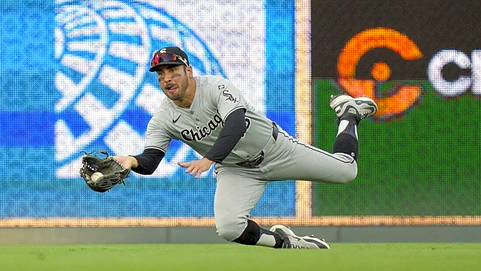 Salvador Perez shines as Royals continue home dominance of White Sox