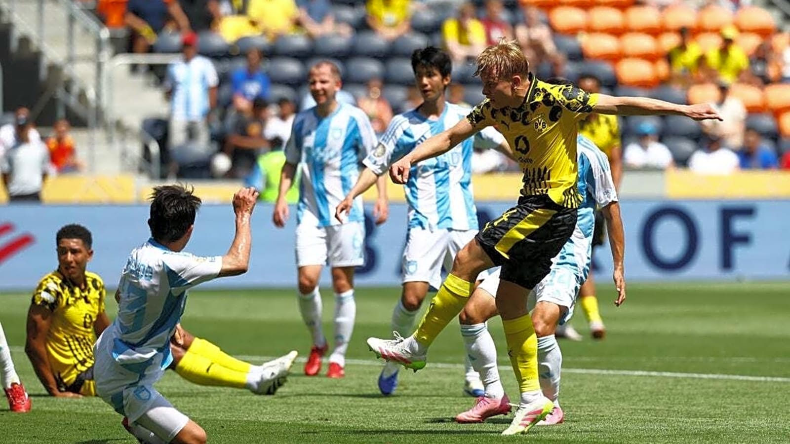 Borussia Dortmund defeat Ulsan HD 1-0 to win Group F