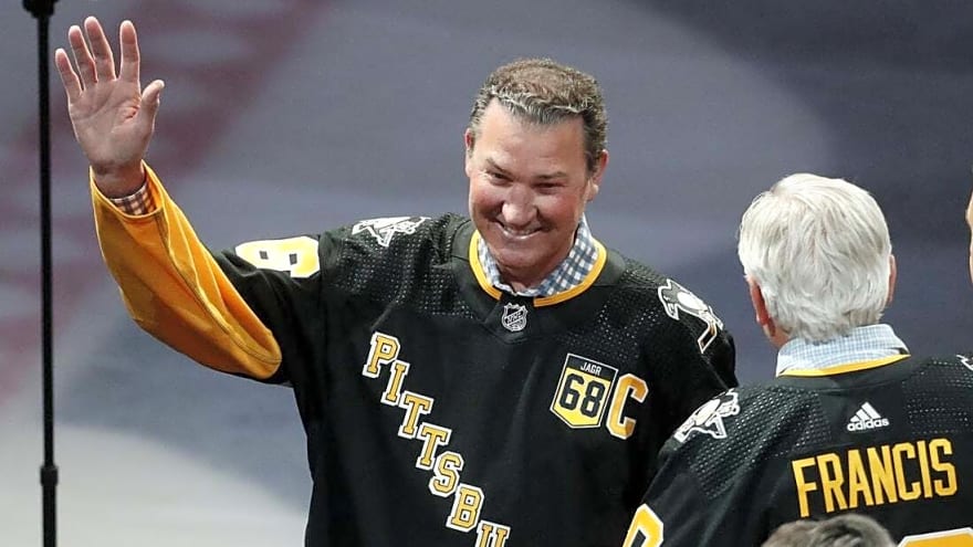 Group led by Mario Lemieux ‘very interested’ in ownership of Penguins