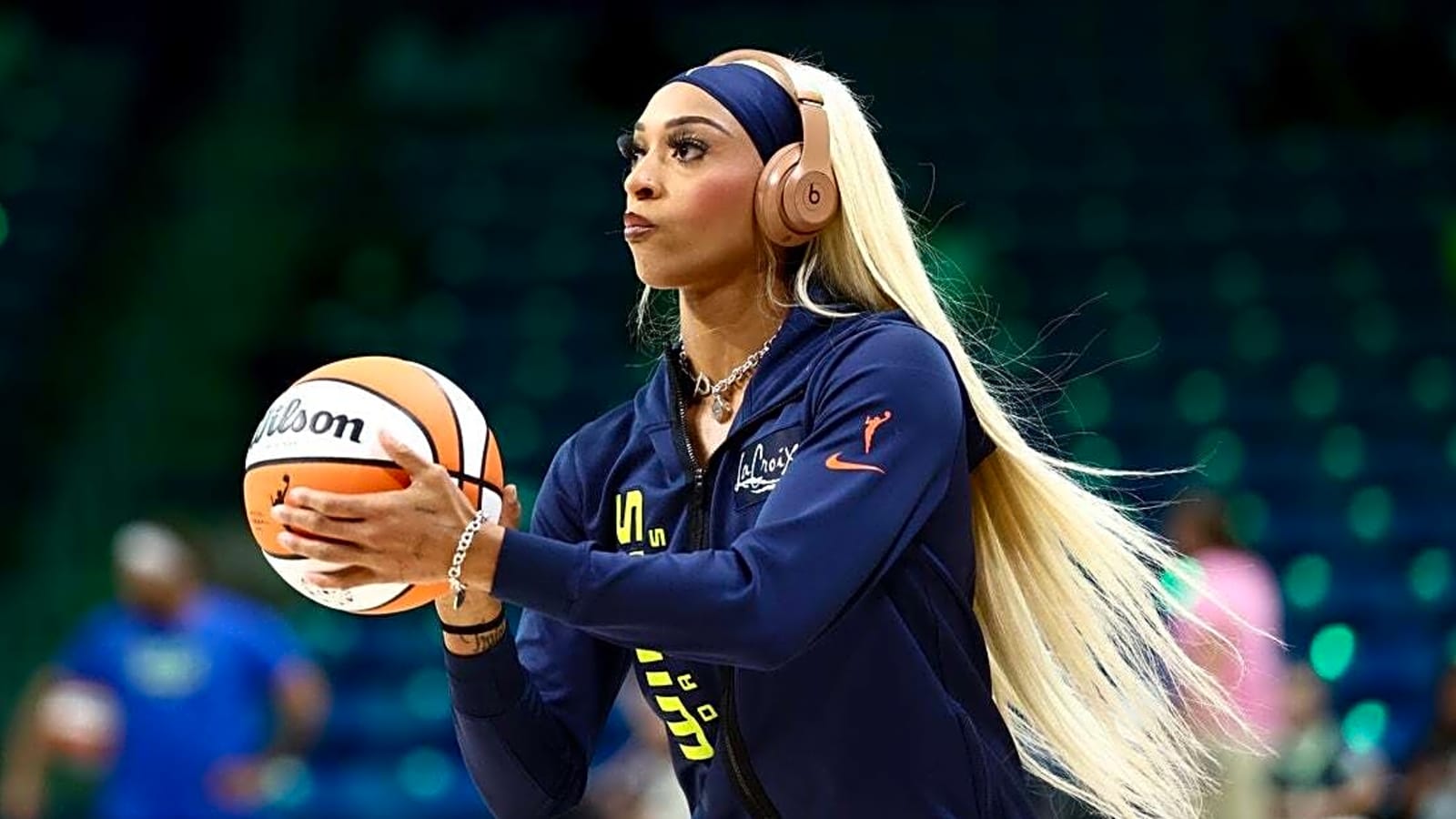 Lynx acquire DiJonai Carrington in trade with Wings