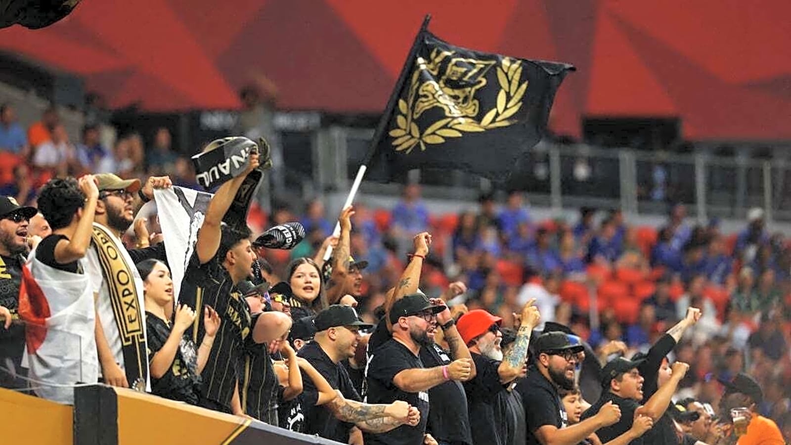 Group D winner Flamengo rally late in draw vs. LAFC